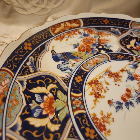 Vintage Imari Plate Shallow Bowl Peacocks and Flowers - Picture 5 of 6